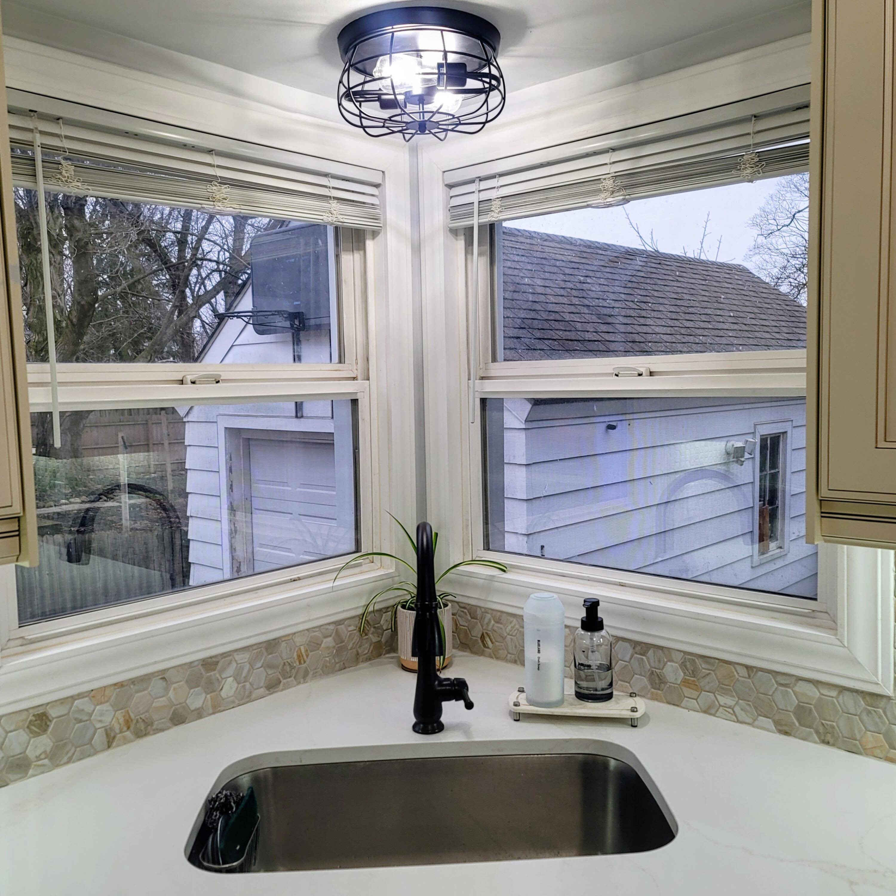 Zeeland, MI 49464,220 S Division ST