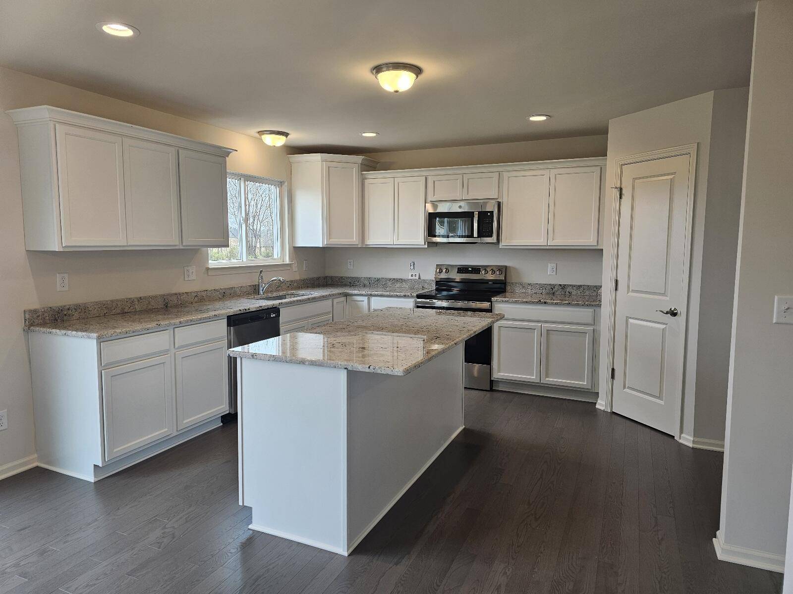 Dexter, MI 48130,6470 Earl June CT