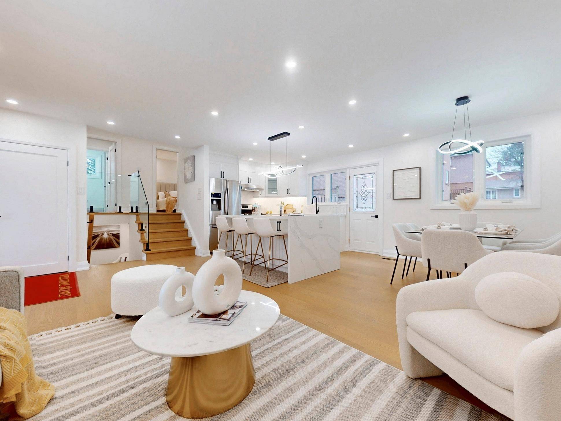 Toronto C15, ON M2H 1M1,38 Cresthaven DR