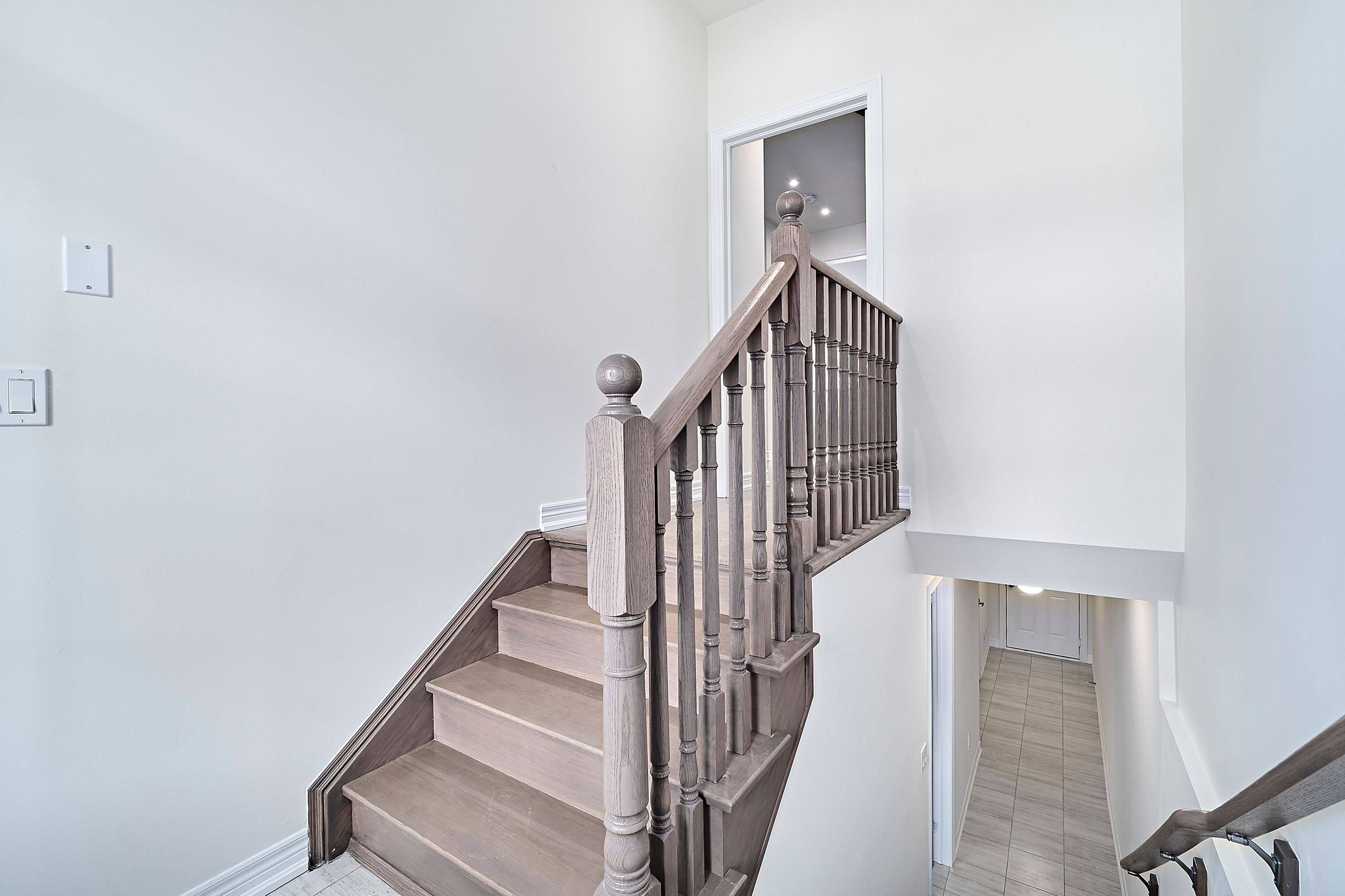 Pickering, ON L1V 2P8,2945 Starlight DR