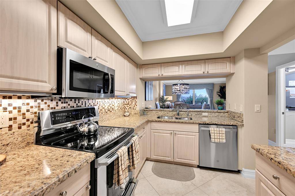 Pompano Beach, FL 33062,2880 NE 14th Street Cswy #610