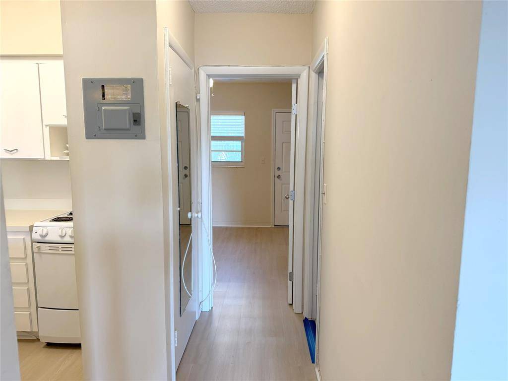 Hallandale Beach, FL 33009,2001 S Ocean Dr #40