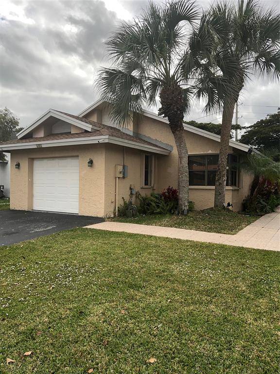 Sunrise, FL 33326,581 Lakeside Cir