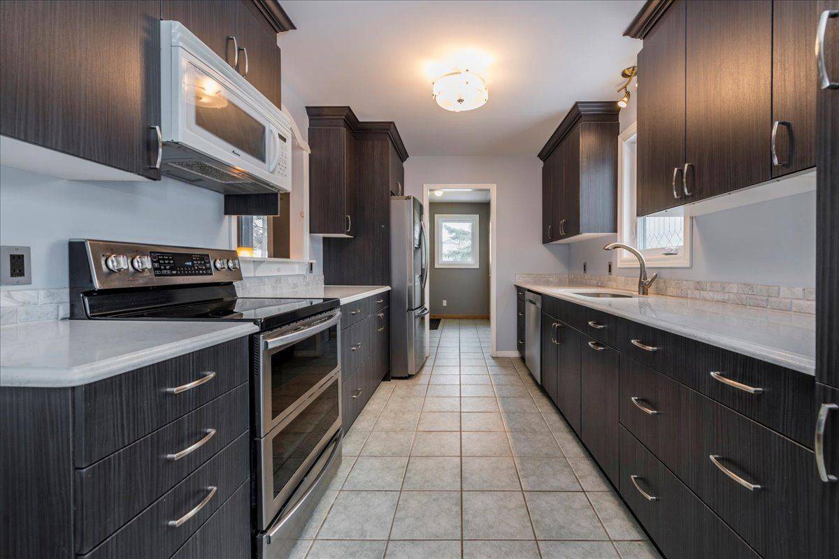 Innisfil, ON L9S 2G2,2286 25 Side Road