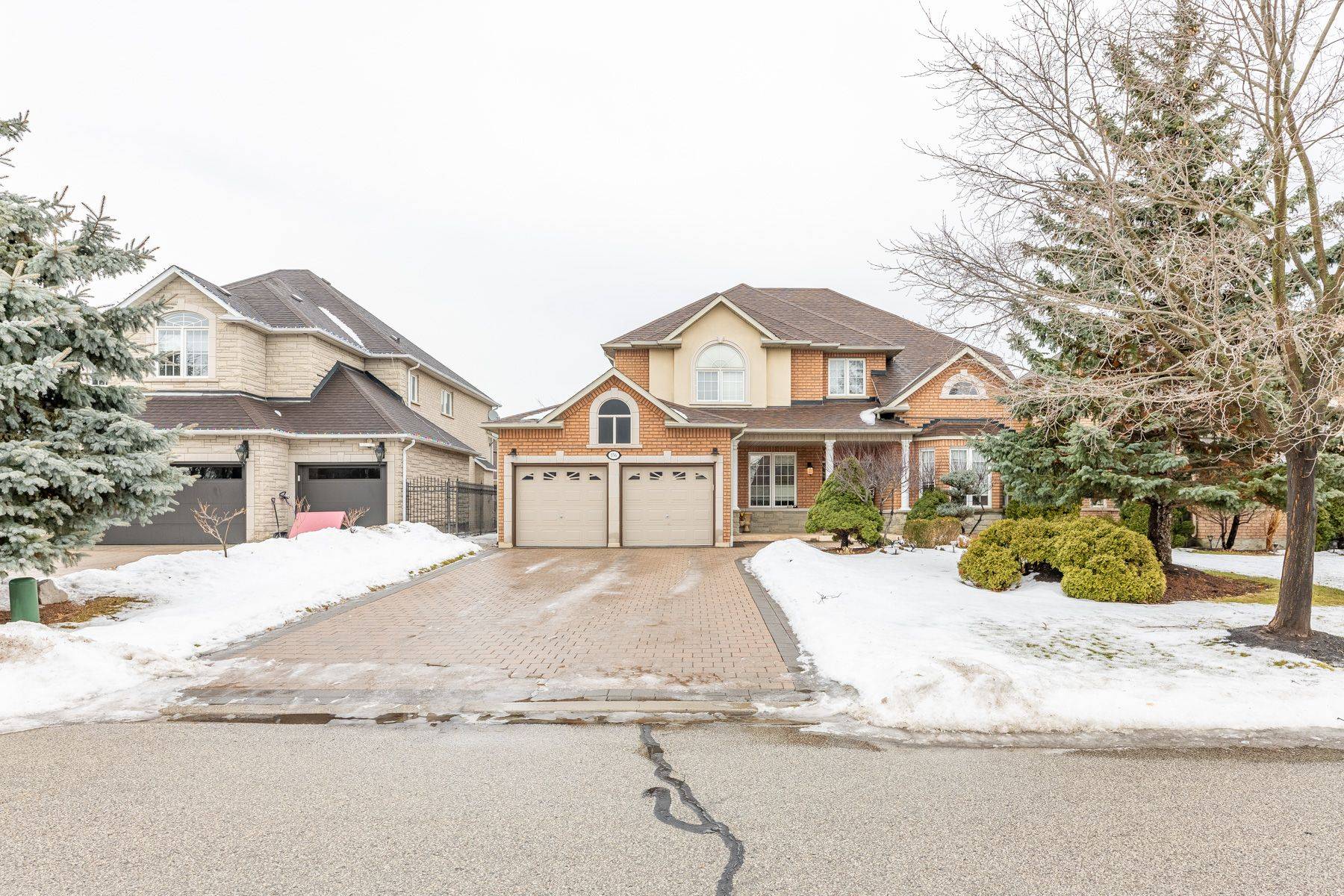 Vaughan, ON L4L 9L8,156 Novaview CRES