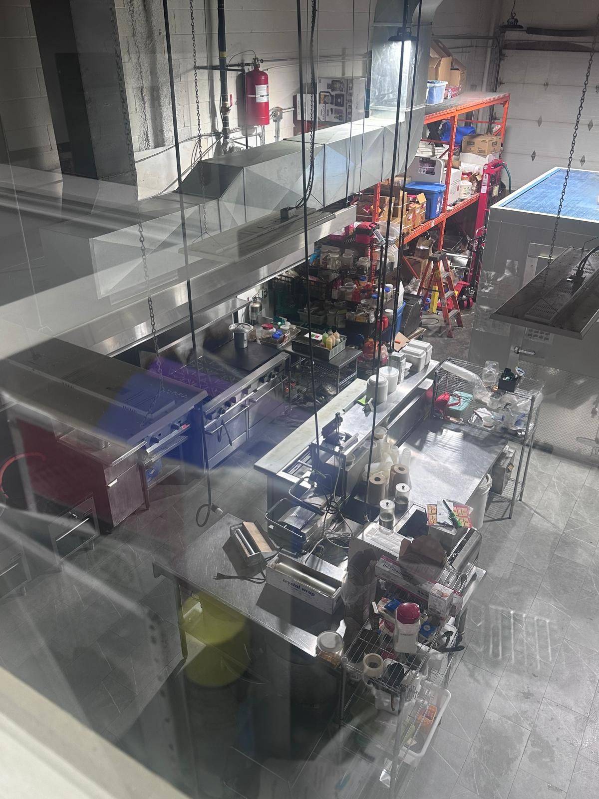 Barrie, ON L4N 9A7,25 SAUNDERS RD #2