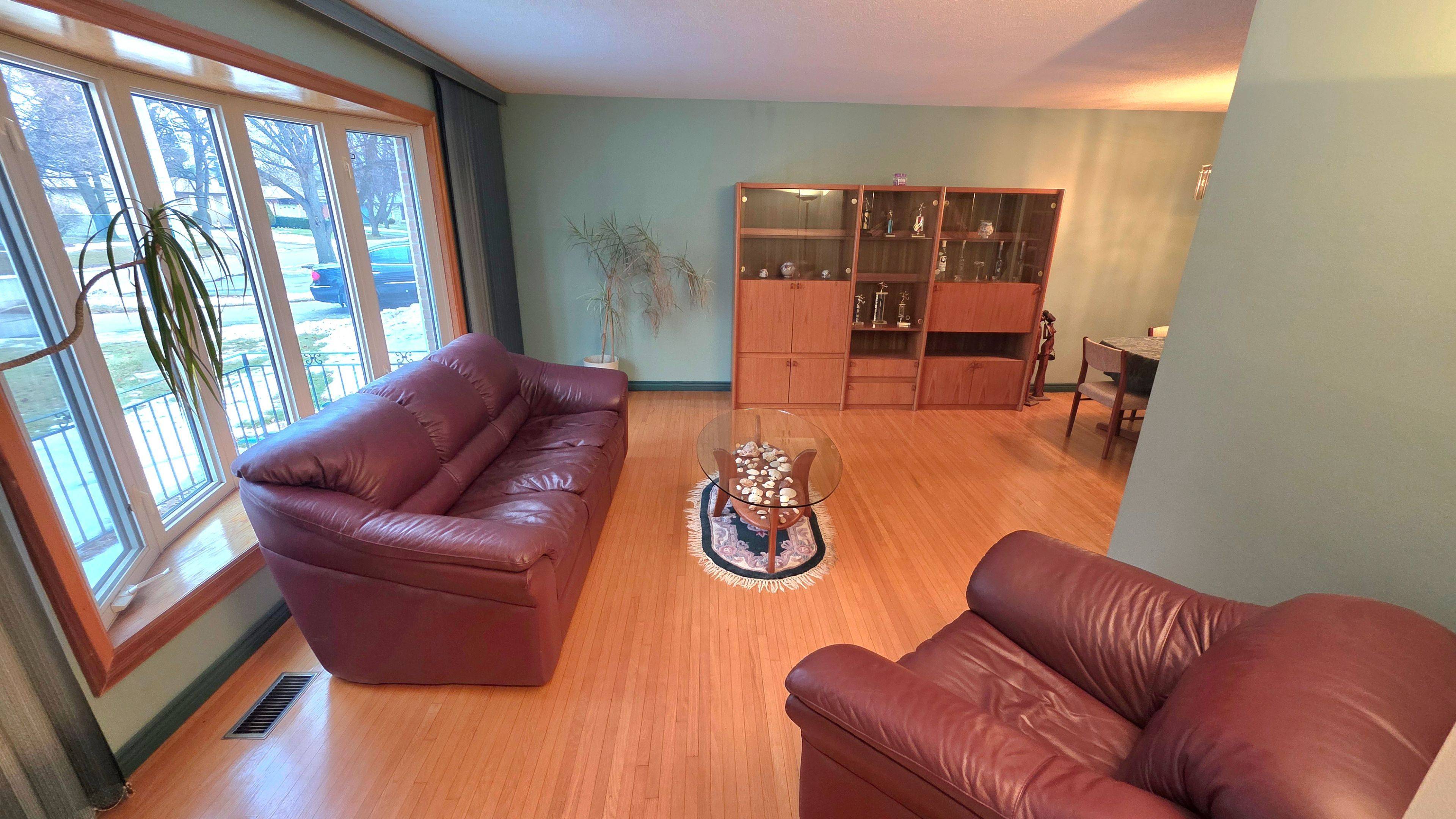 Brampton, ON L6T 1M8,23 Brookdale CRES