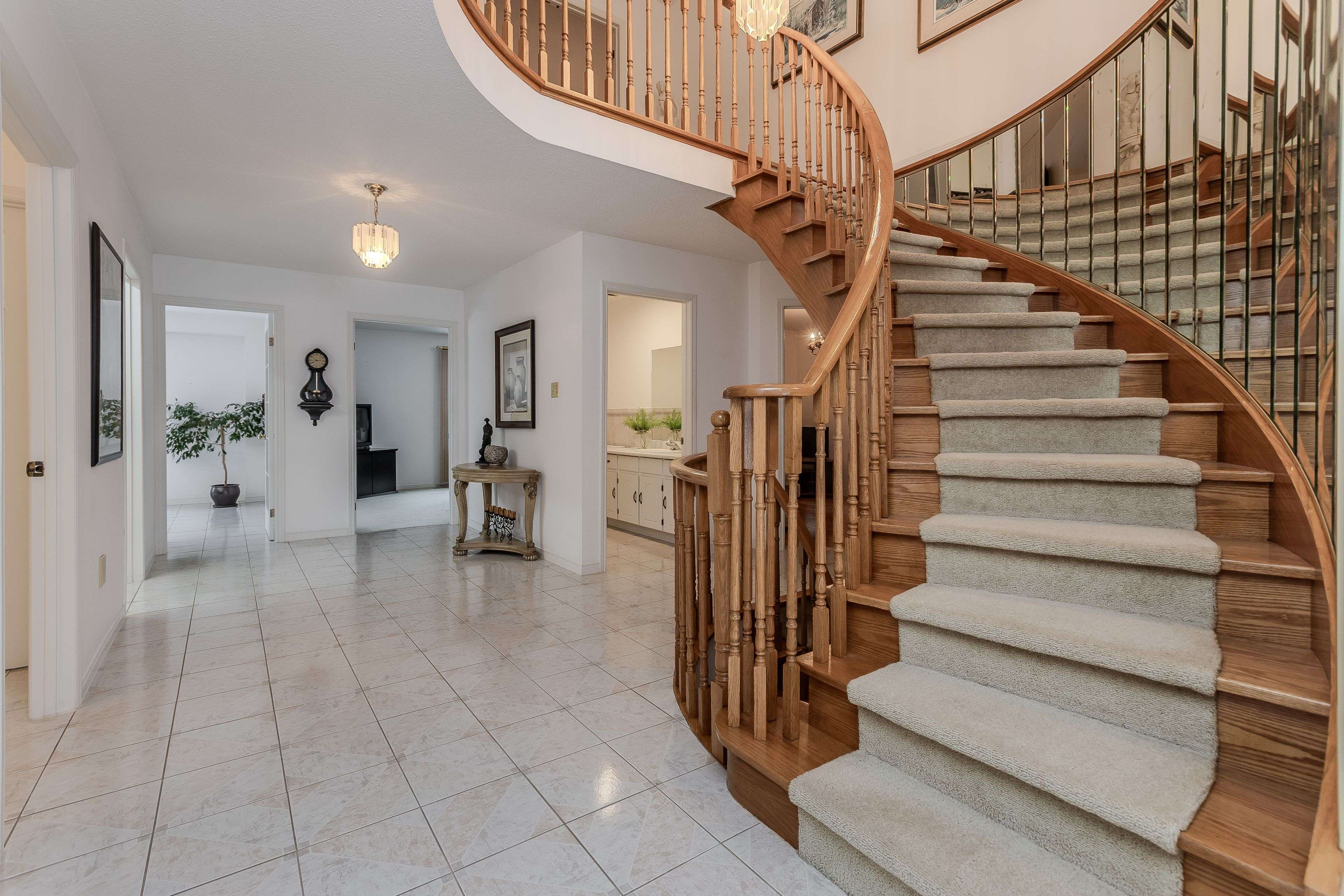 Oakville, ON L6H 4V8,460 Hedgerow LN