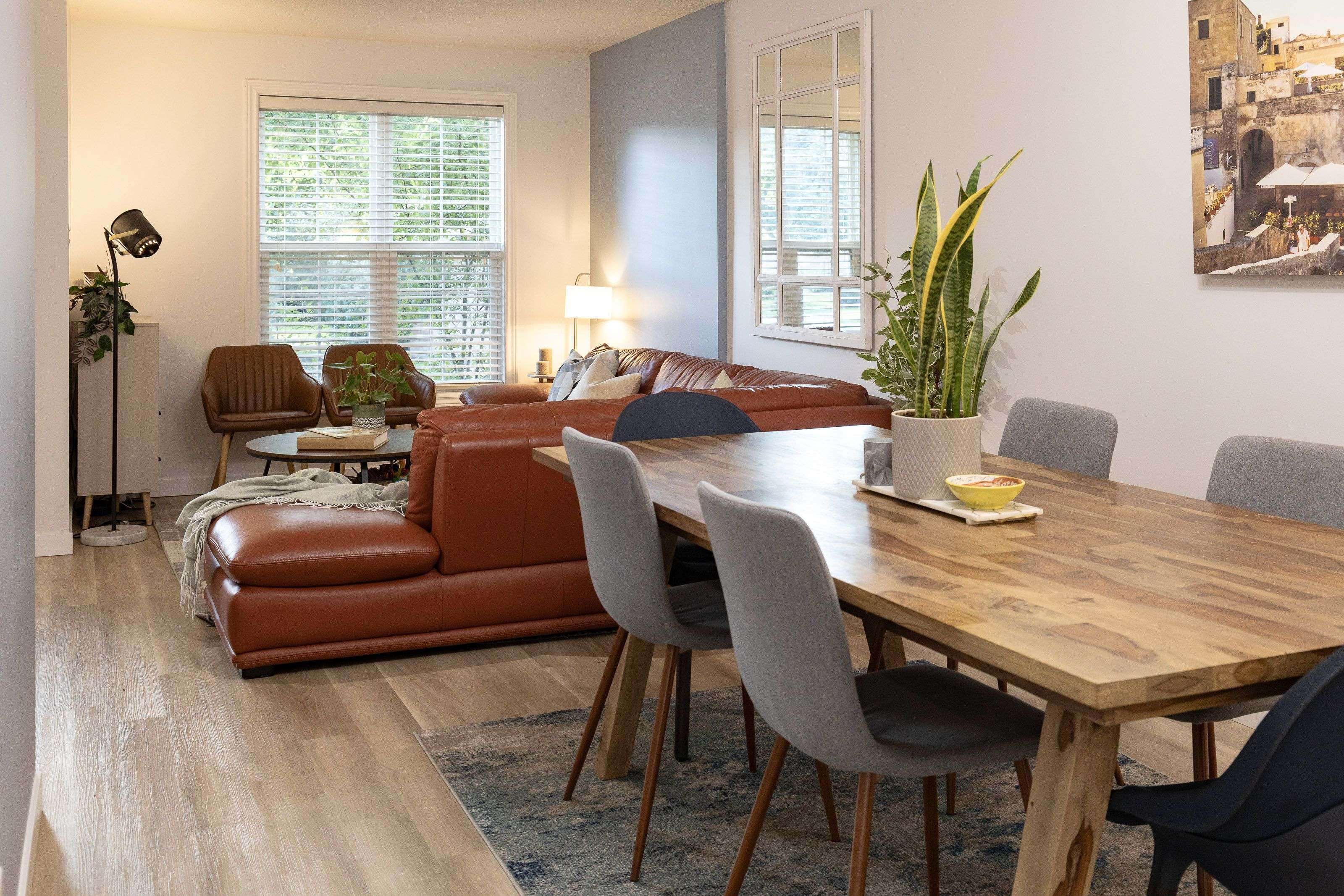 Oakville, ON L6H 5L8,2272 Mowat AVE #45