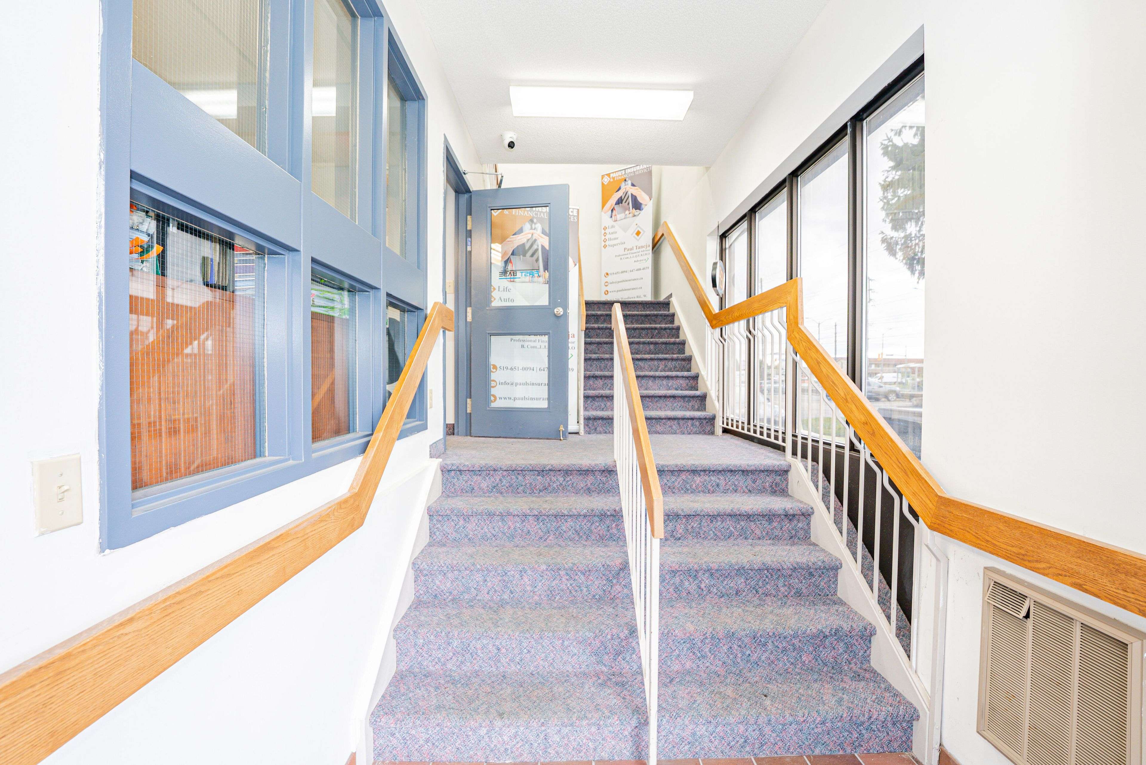 Guelph, ON N1H 1B6,264 Woodlawn RD W #Second