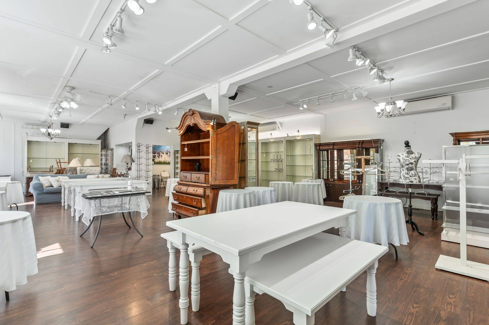 Grey Highlands, ON N0C 1C0,115 Wellington ST