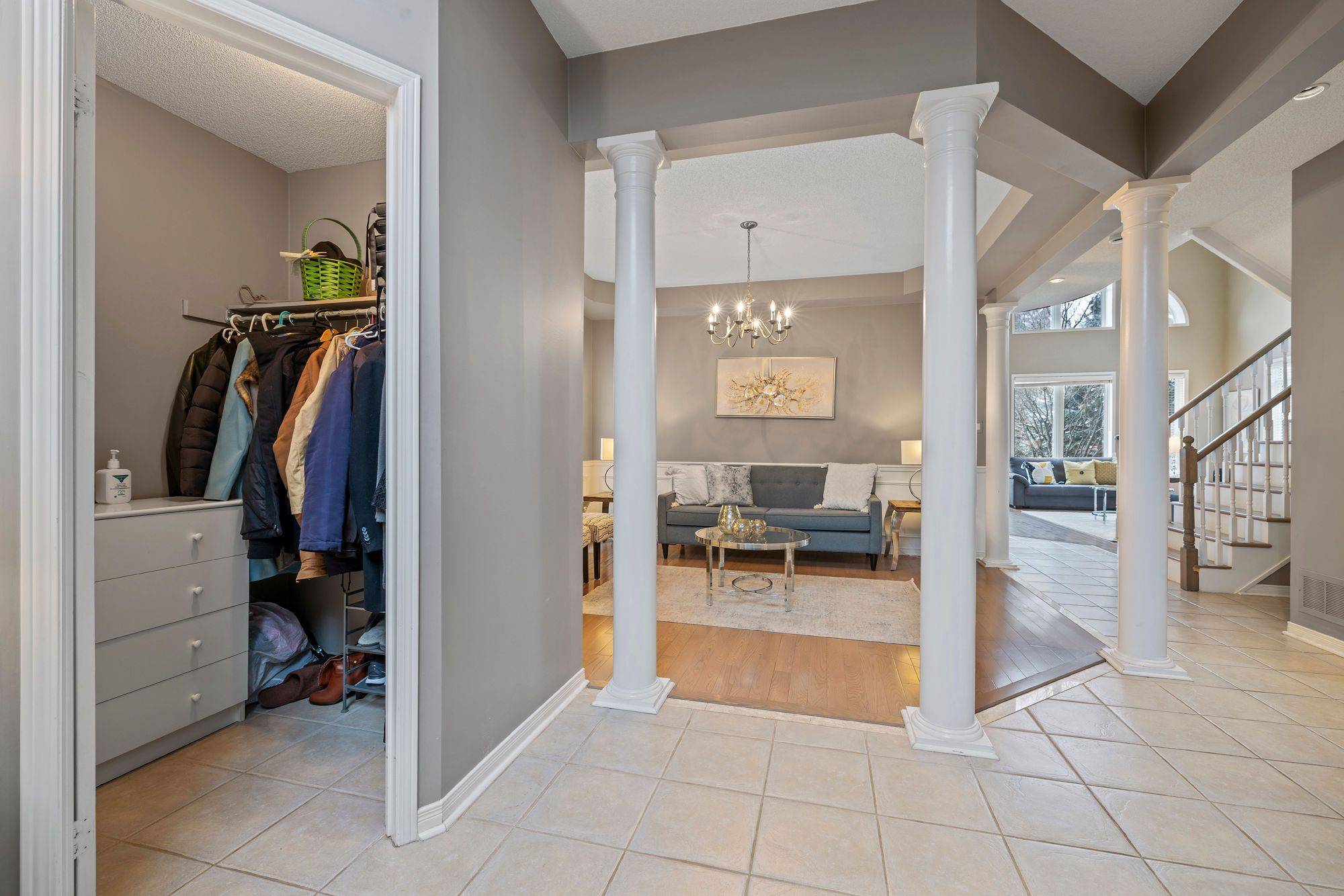 Hamilton, ON L9K 1M2,68 Southcreek DR