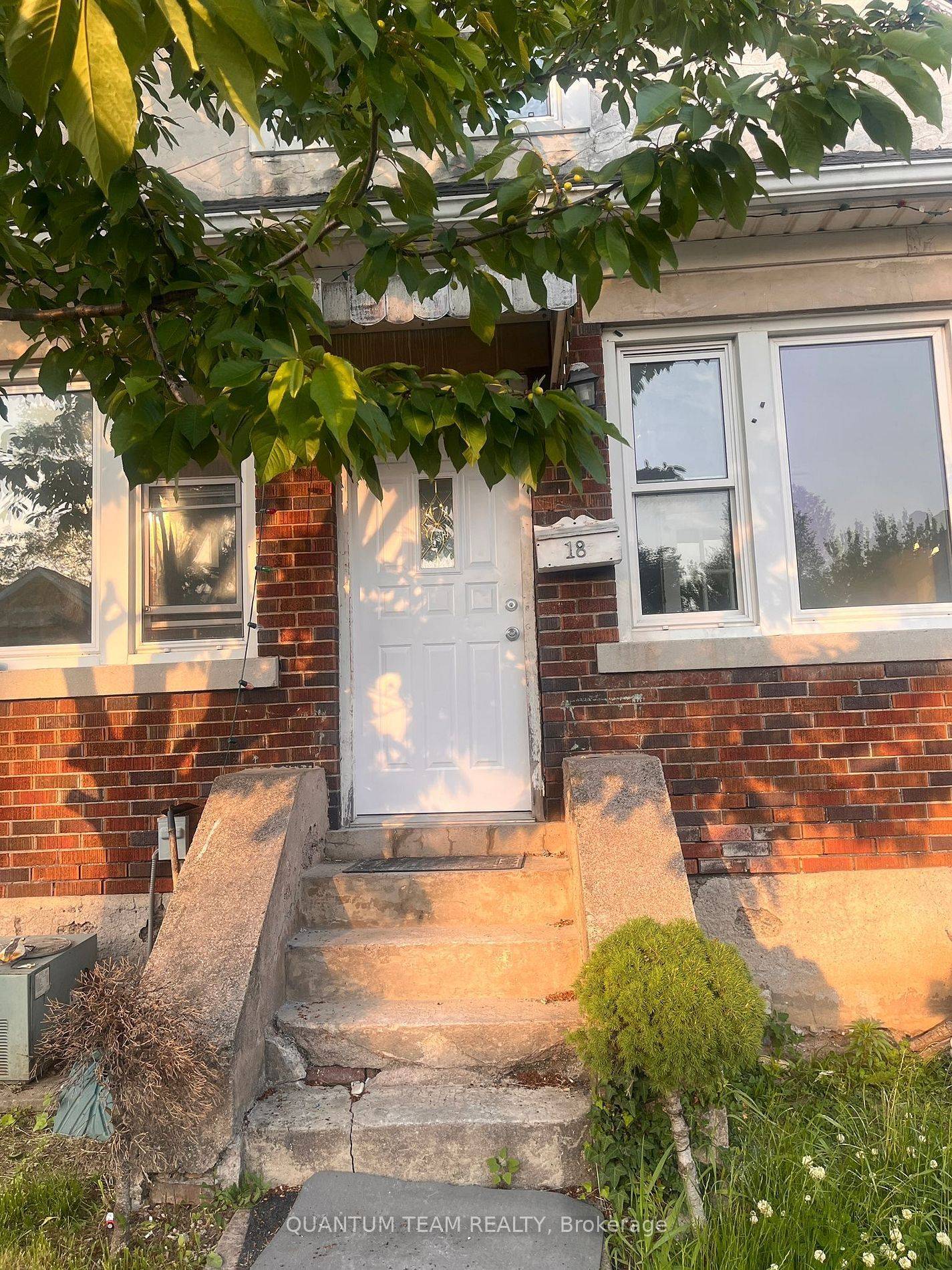 St. Catharines, ON L2M 5P2,18 Ormonde AVE #main