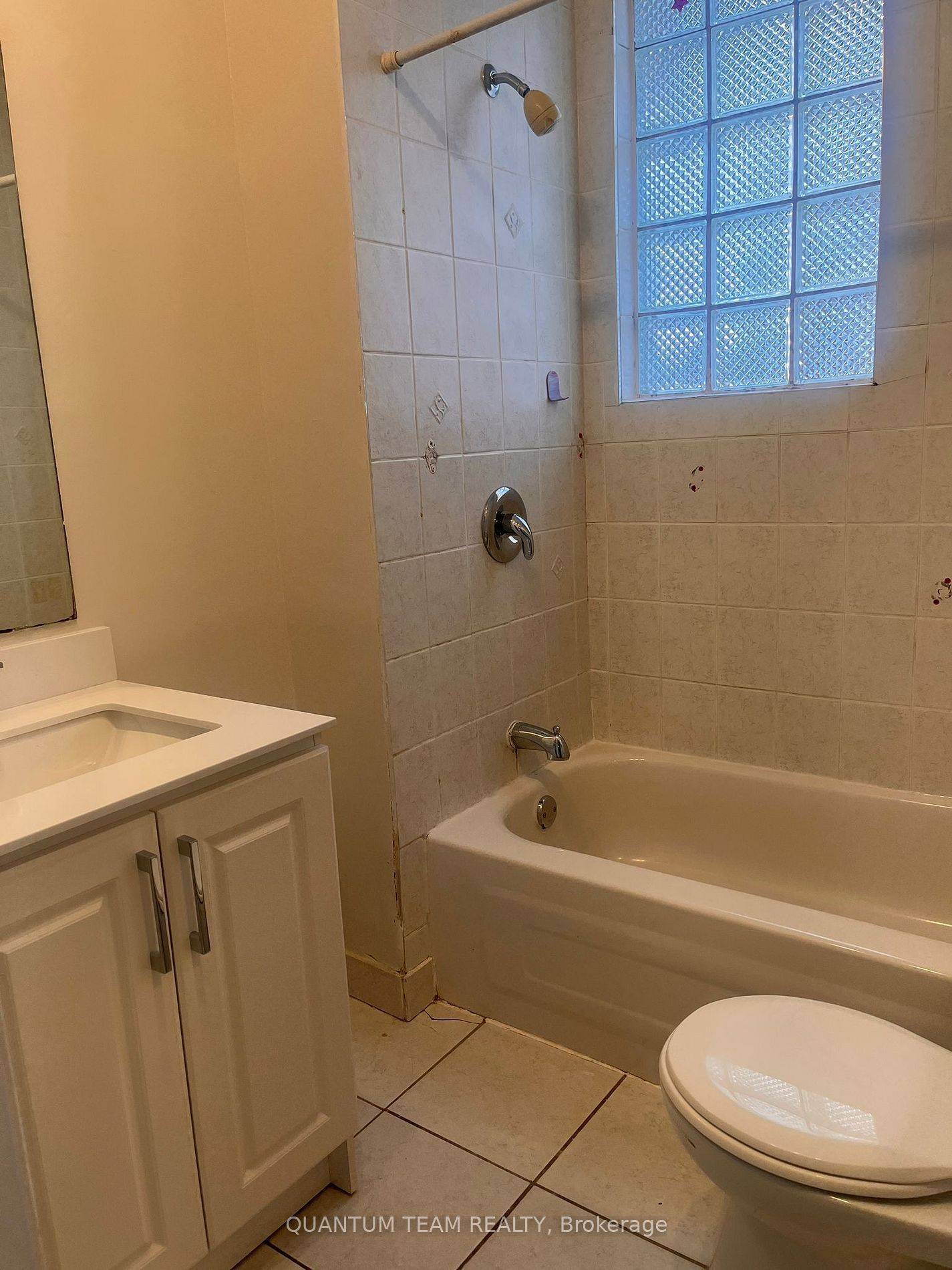 St. Catharines, ON L2M 5P2,18 Ormonde AVE #main