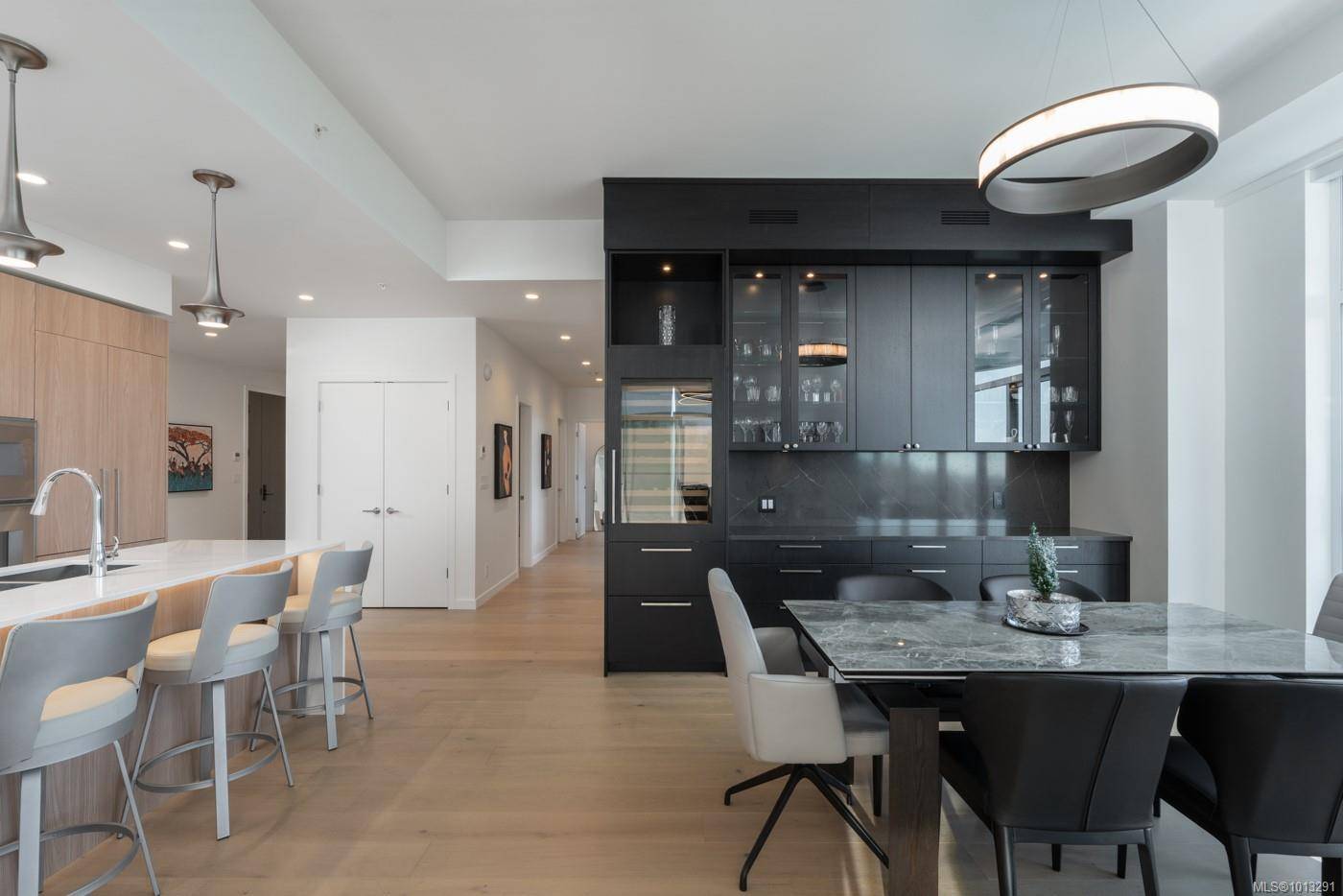 Langford, BC V9B 6R6,2000 Hannington Rd #1702