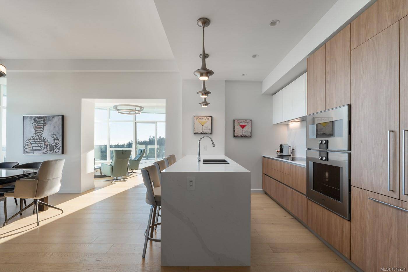 Langford, BC V9B 6R6,2000 Hannington Rd #1702