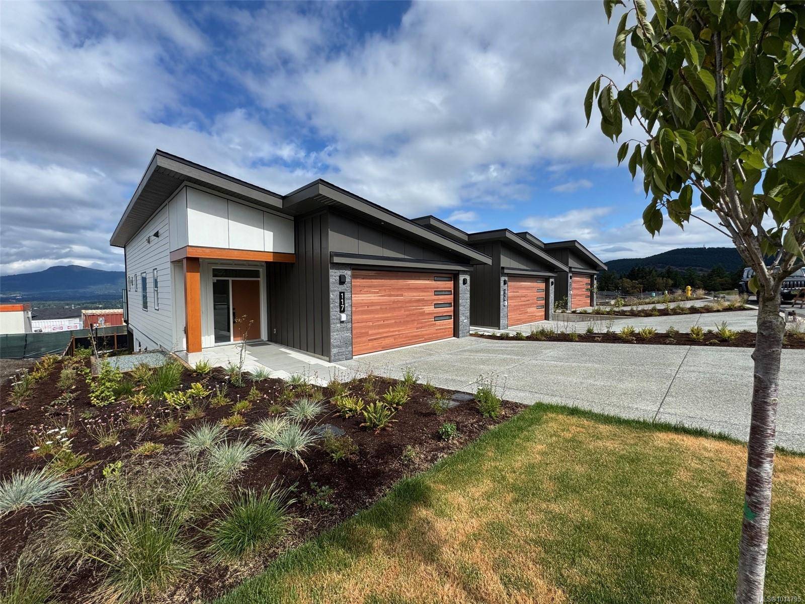 Duncan, BC V9L 0G1,3116 Woodrush Dr #113