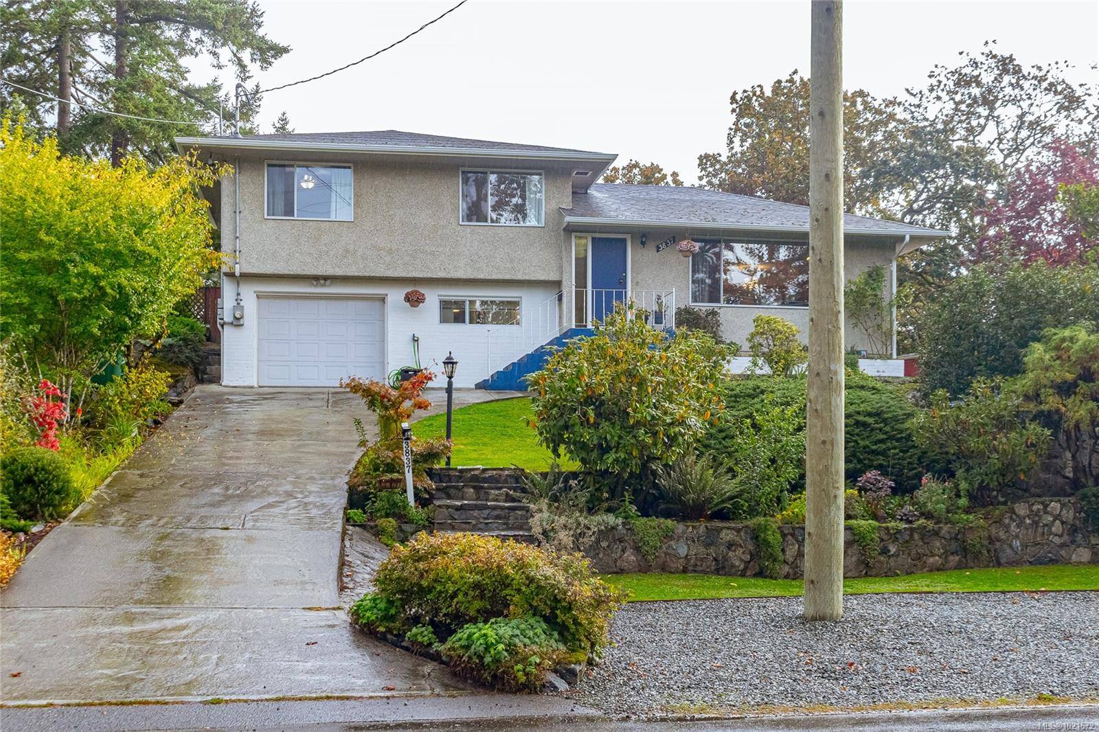 Saanich, BC V8Z 5A3,3837 Wilkinson Rd