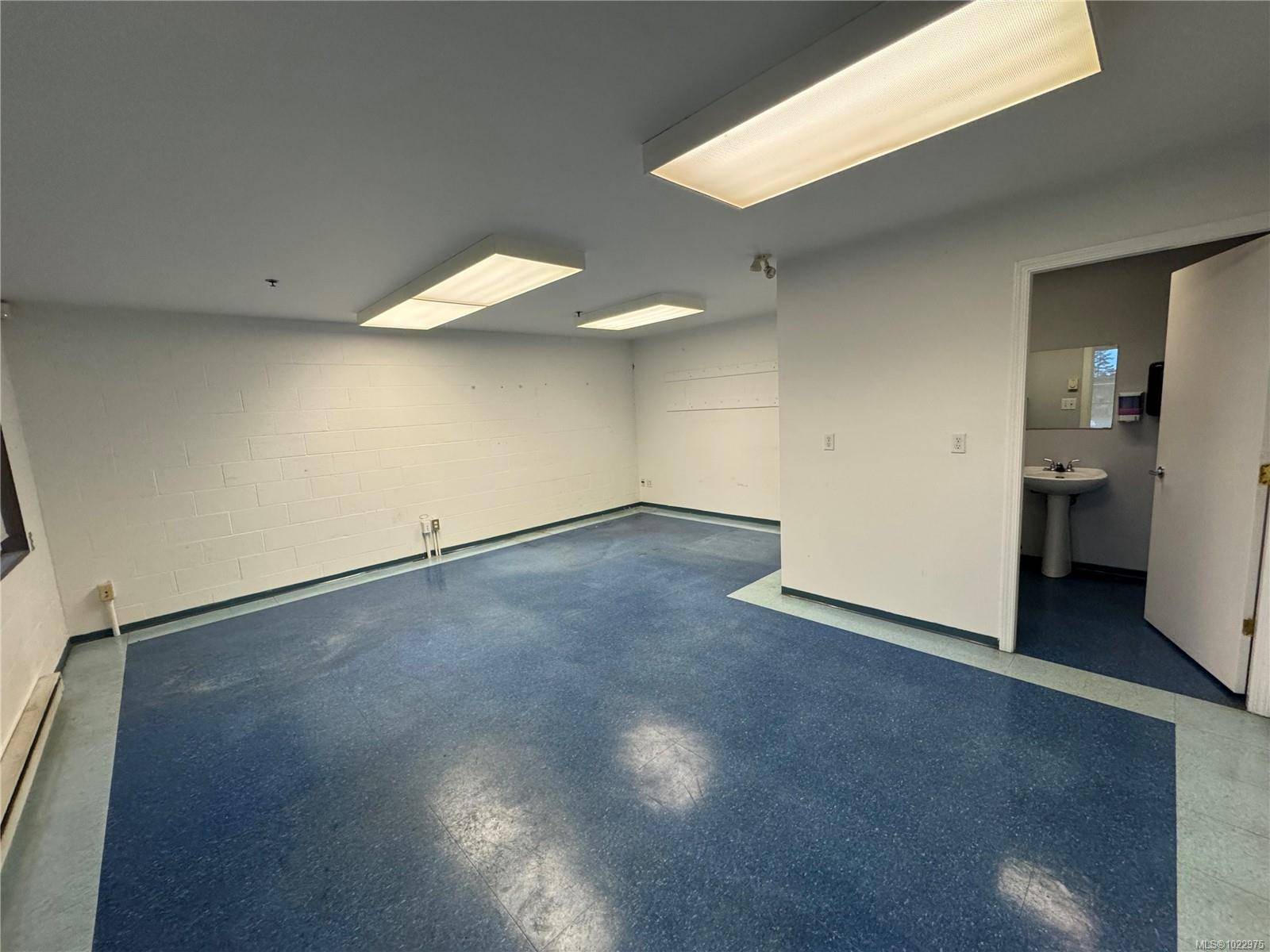 Campbell River, BC V9W 5K7,930 Ironwood St