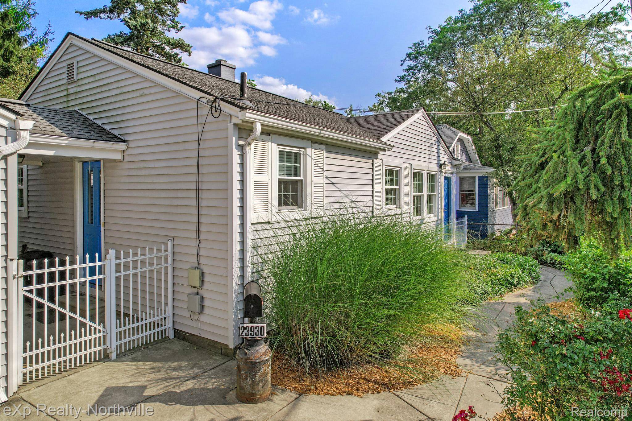 Farmington, MI 48335,23930 Cass AVE