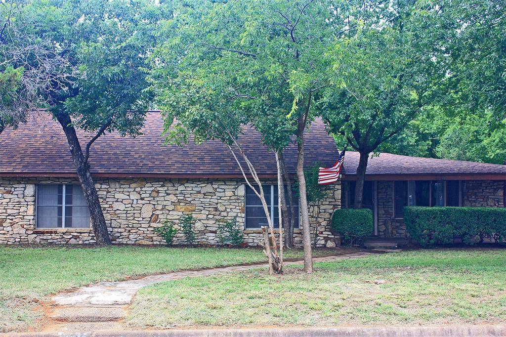 Glen Rose, TX 76043,305 Bryan Street
