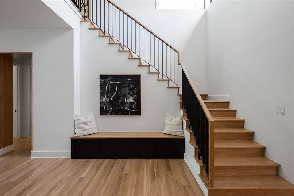 Dallas, TX 75214,6906 Clayton Avenue