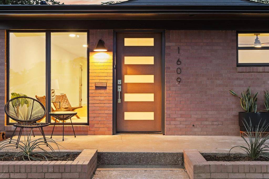 Denison, TX 75020,1609 W Woodard Street