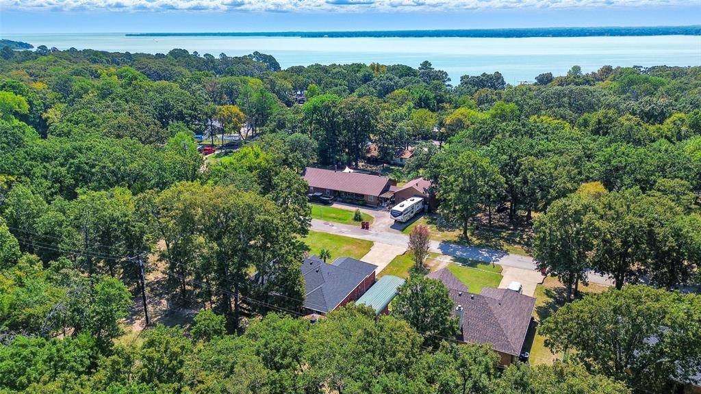 West Tawakoni, TX 75474,332 Comanche Trail