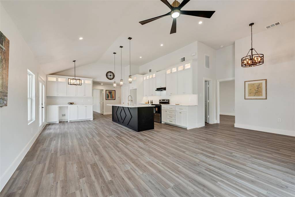 Dallas, TX 75241,2418 Lyola Street