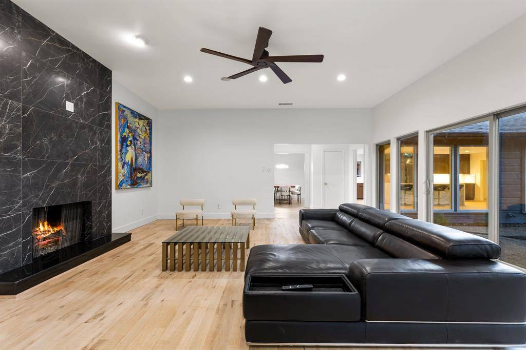 Dallas, TX 75231,9415 Hill View Drive