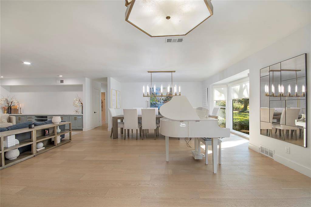 Dallas, TX 75254,7327 Spring Valley Road