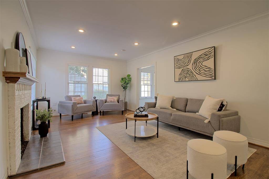 Dallas, TX 75223,7010 Vivian Avenue