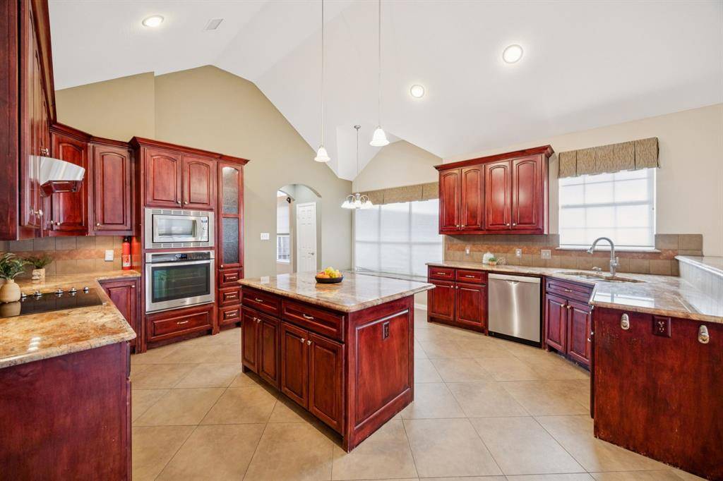 Dallas, TX 75287,17707 Knollmeadow Lane