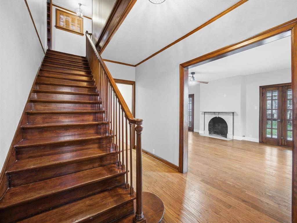 Ennis, TX 75119,1102 N Preston Street