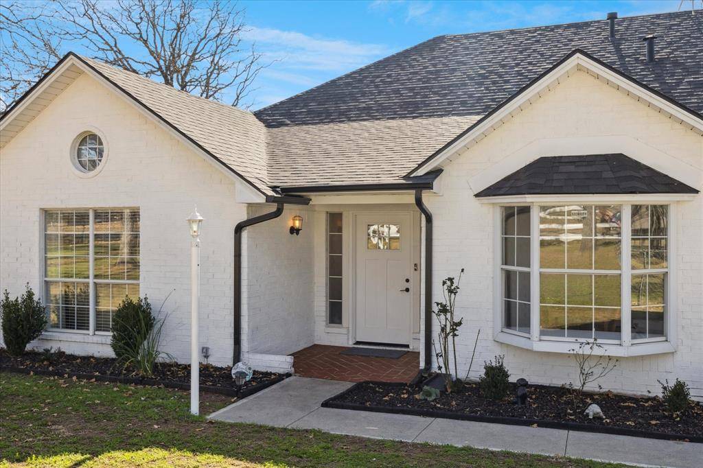 Newark, TX 76071,135 County Road 4929