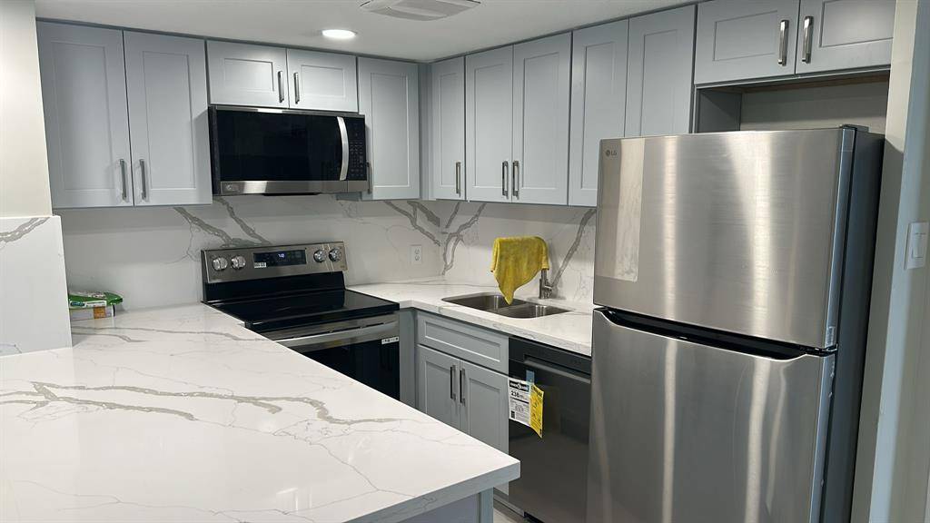 Houston, TX 77036,7520 Hornwood Drive #708