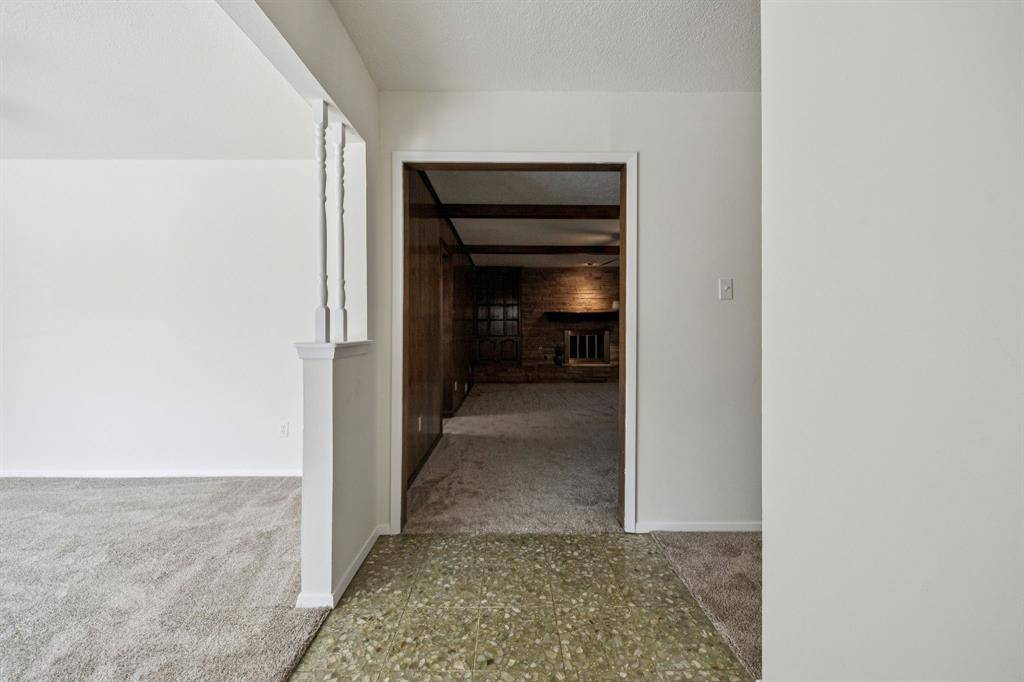 Hurst, TX 76054,432 Hillview Drive