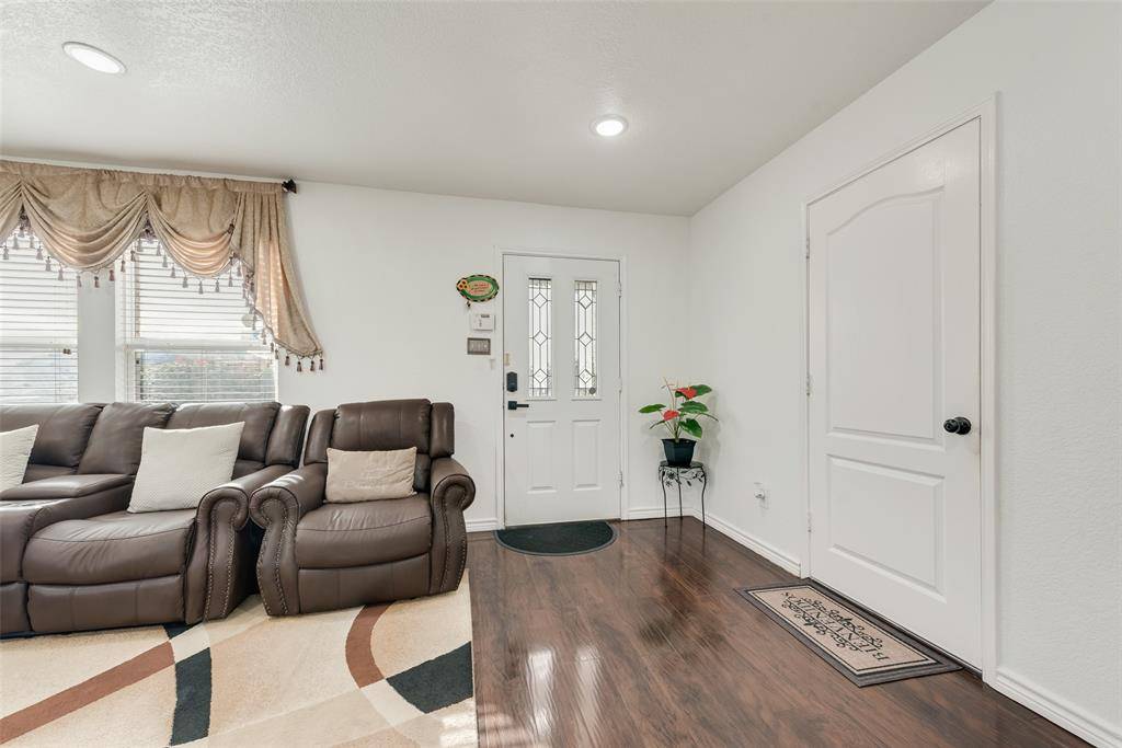 Grand Prairie, TX 75052,2012 Burnet Drive