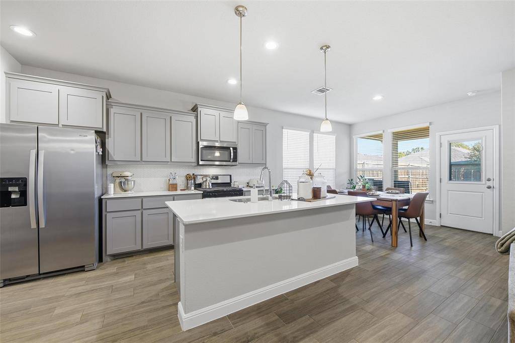 Weatherford, TX 76087,2381 Waggoner Ranch Drive