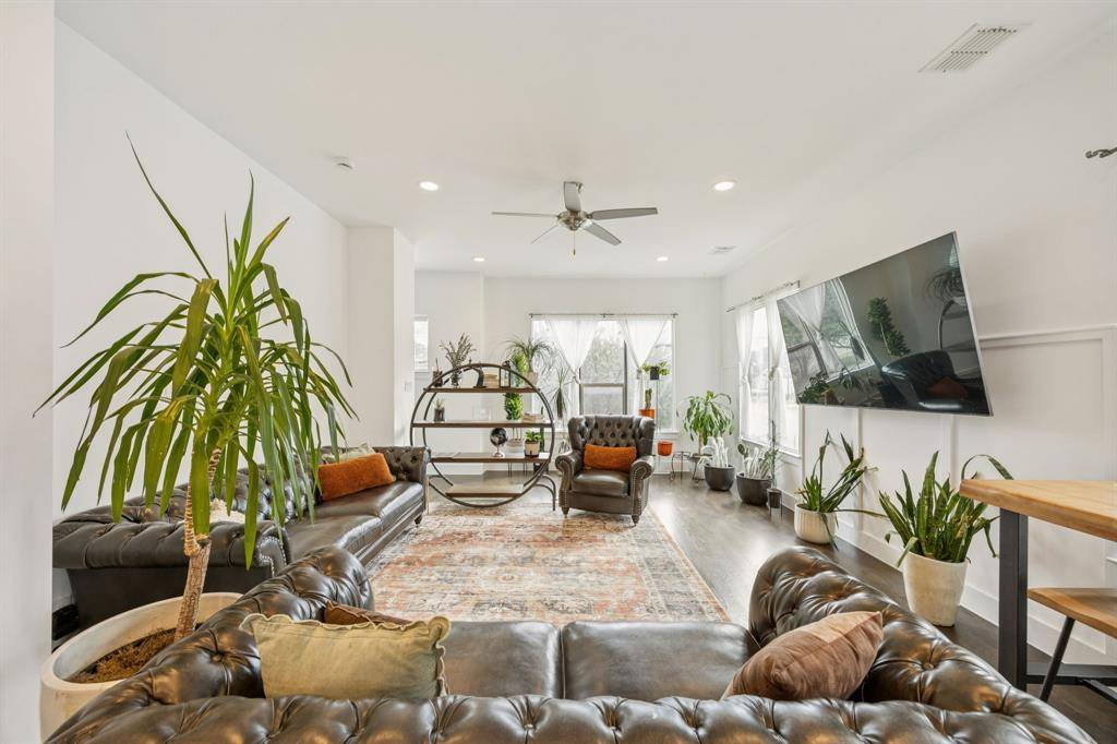 Dallas, TX 75204,3002 Zenia Drive