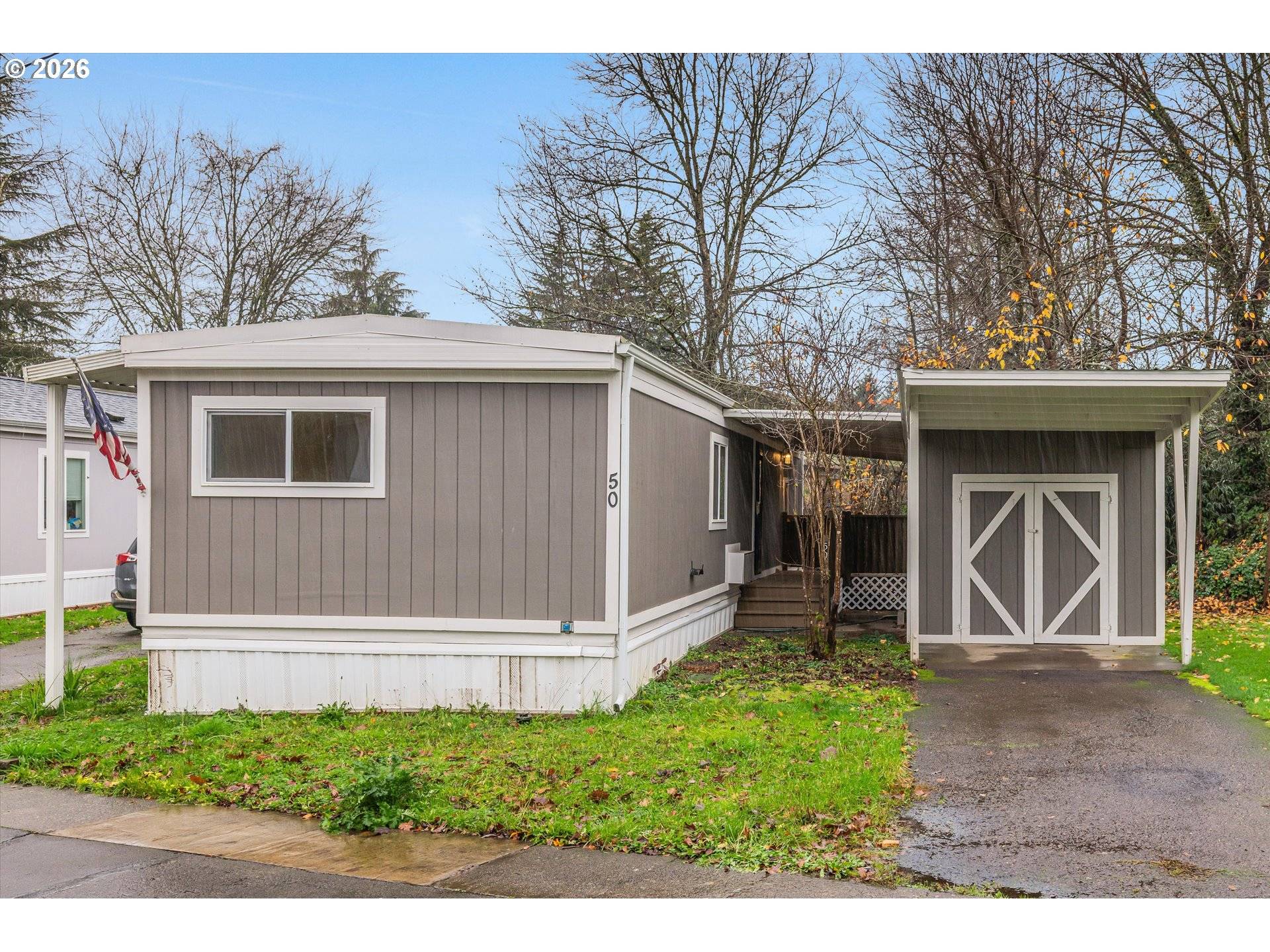 Dundee, OR 97115,906 SW ALDER ST