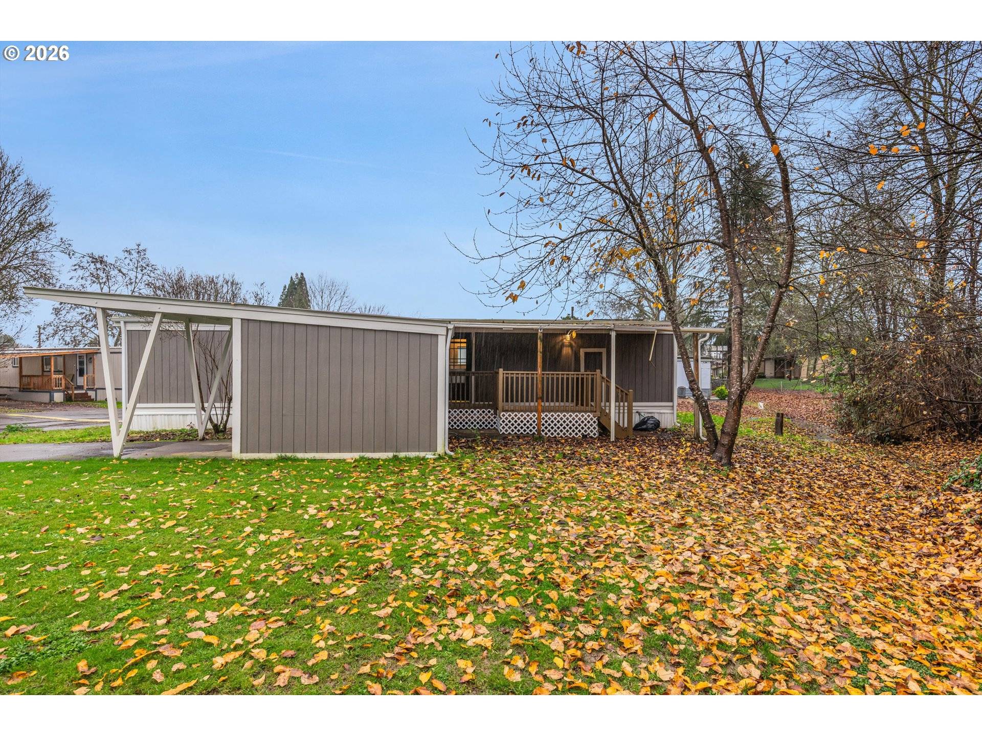 Dundee, OR 97115,906 SW ALDER ST