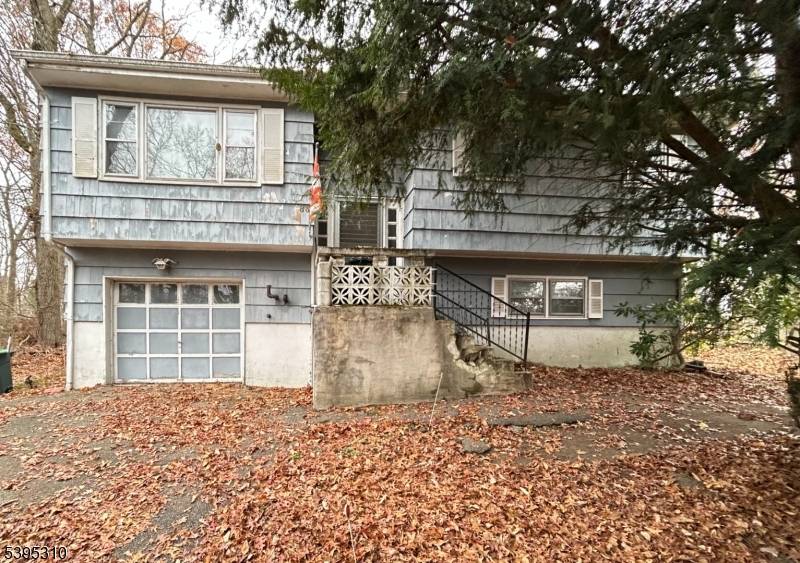 Hopatcong Boro, NJ 07874,86 Unger Ave