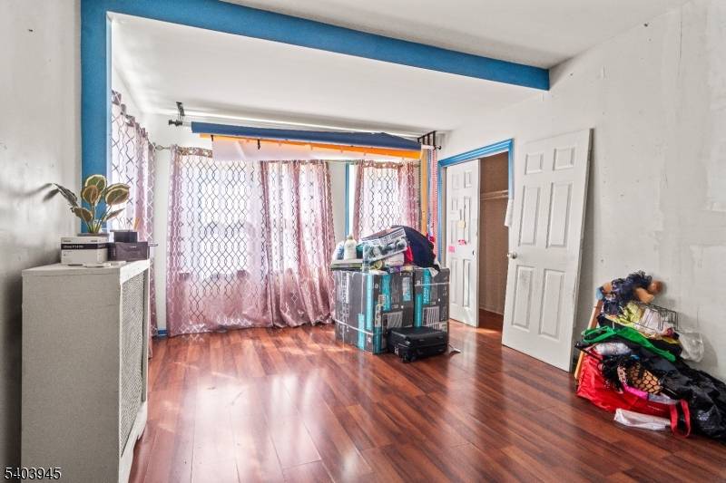 Newark City, NJ 07108,8 Treacy Ave