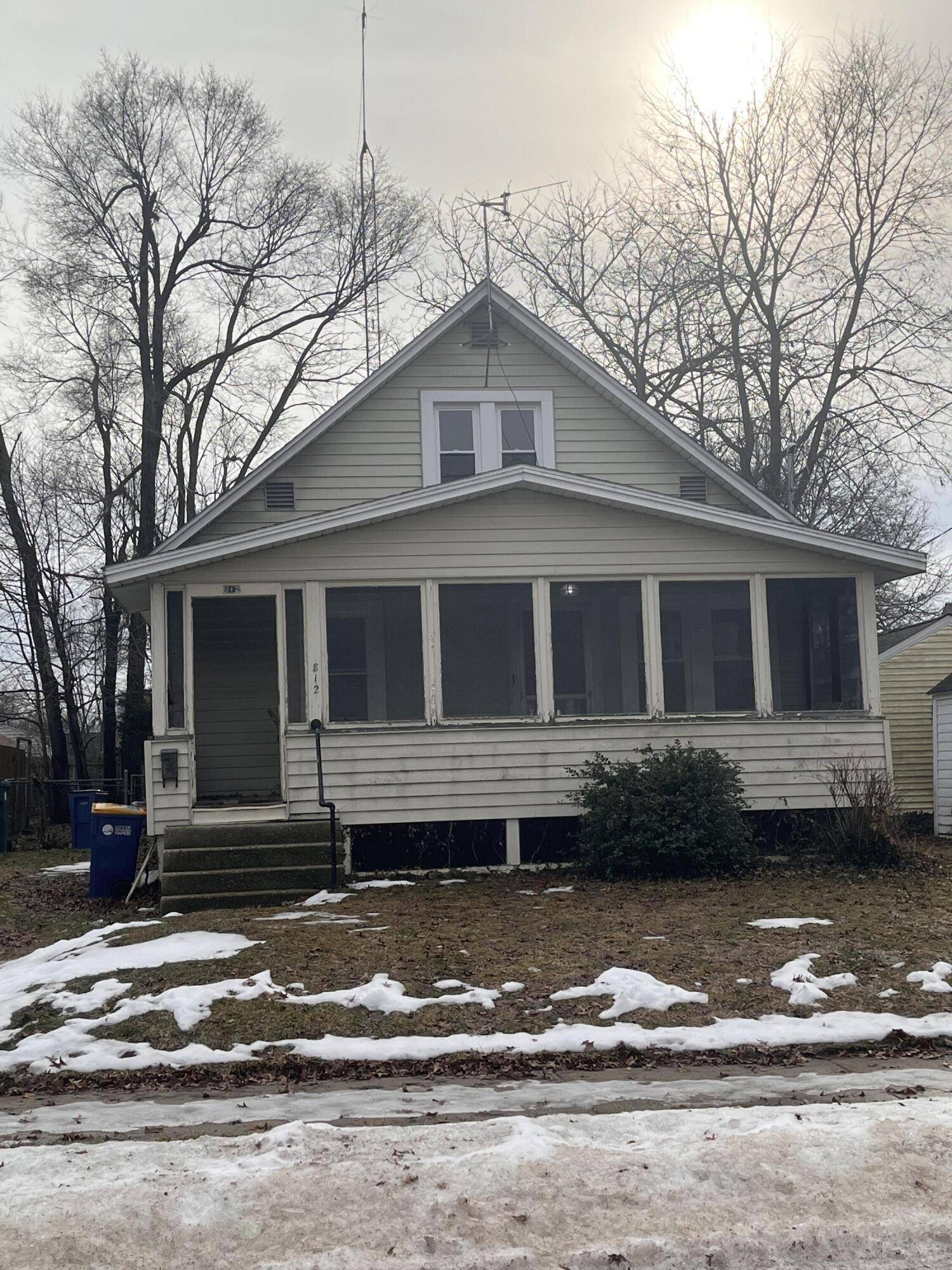 Grand Rapids, MI 49505,812 Graceland ST NE