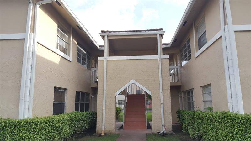 Coral Springs, FL 33071,9948 Twin Lakes Dr #34-C