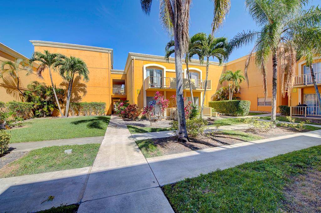 Hialeah, FL 33015,18111 NW 68th Ave #I210