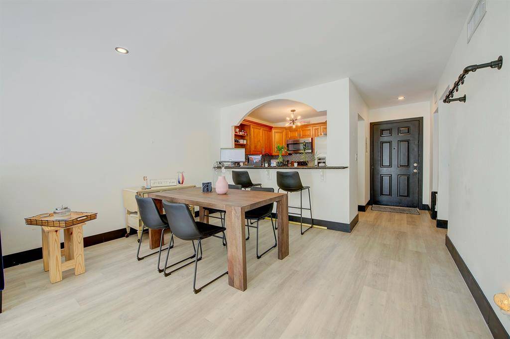 Hialeah, FL 33015,18111 NW 68th Ave #I210