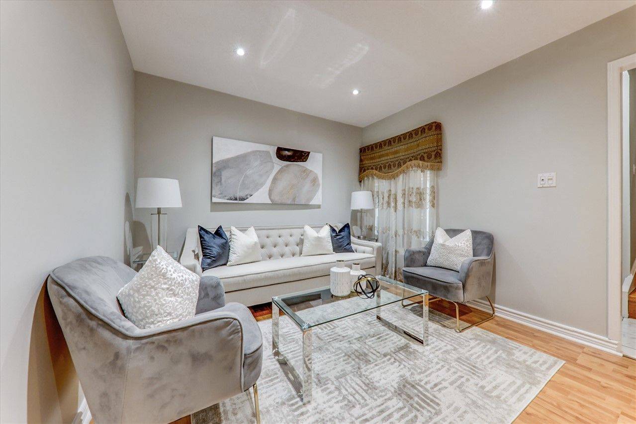 Markham, ON L3S 3N6,111 Laird DR