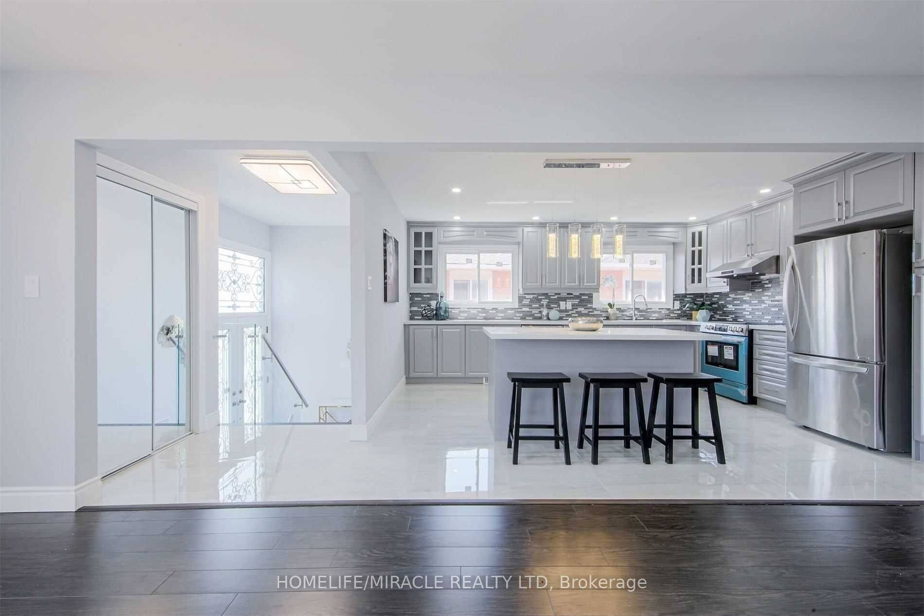 Mississauga, ON L4T 4A5,4000 Key CT